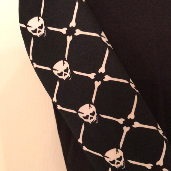 NWT Demi Loon Skeleton Hoodie - Picture 3 of 7
